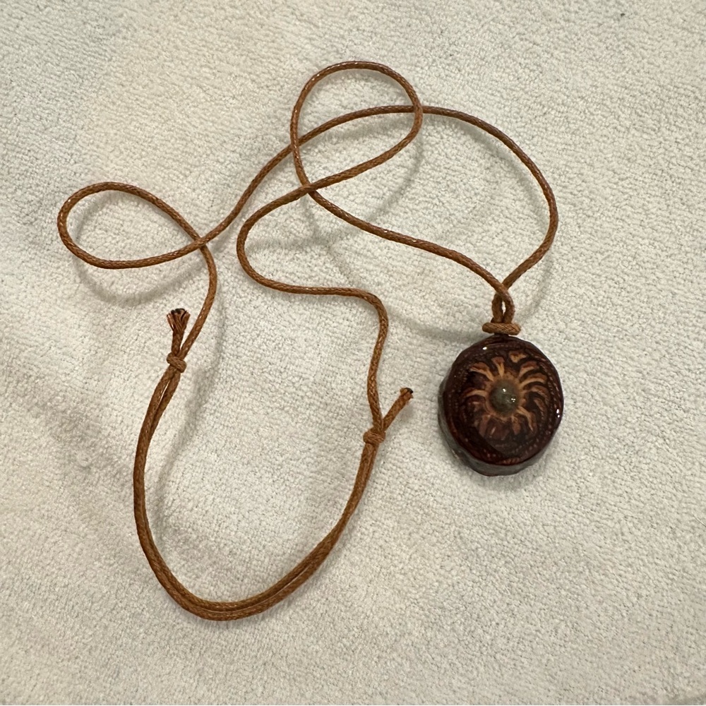 LIKE NEW Green Aventurine Pinecone Necklace - Picture 3 of 5